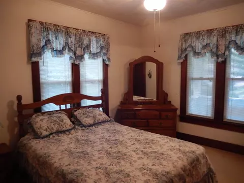 906 E Calhoun St, Macomb, IL 61455 photo 16