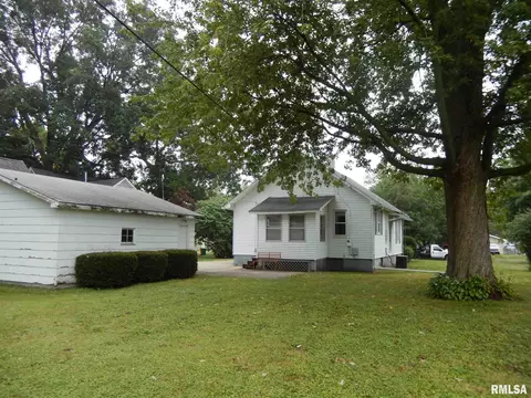 906 E Calhoun St, Macomb, IL 61455 photo 23