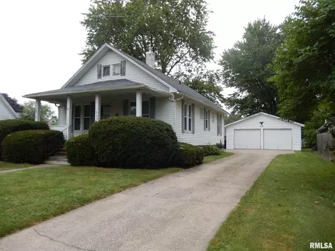 906 E Calhoun St, Macomb, IL 61455 photo 4