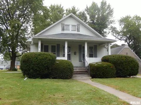 906 E Calhoun St, Macomb, IL 61455 photo 3