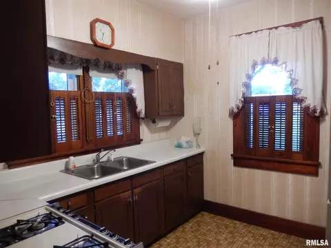 906 E Calhoun St, Macomb, IL 61455 photo 12