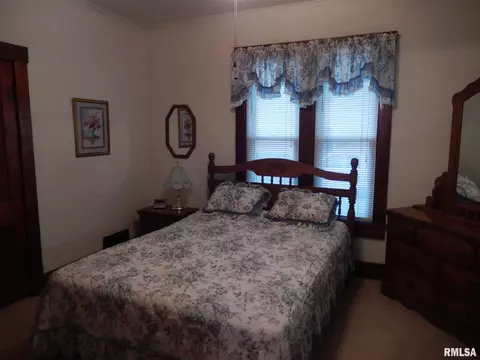 906 E Calhoun St, Macomb, IL 61455 photo 15