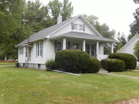 906 E Calhoun St, Macomb, IL 61455 photo 2