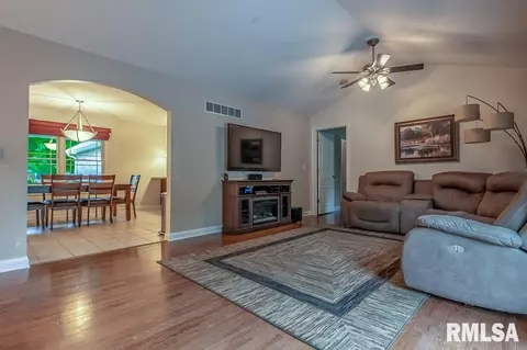 9308 W Lake Camelot Dr, Mapleton, IL 61547 photo 13