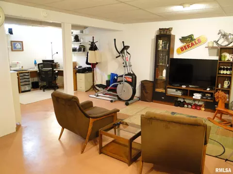 285 Jamestown Rd, Macomb, IL 61455 photo 21
