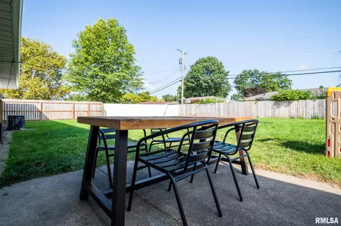 131 E Jadewood St, Morton, IL 61550 photo 4