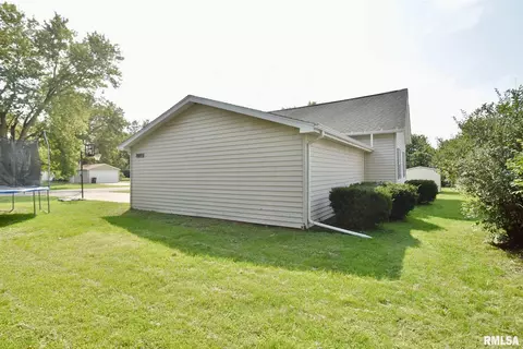 1300 3rd St, Henry, IL 61537 photo 29