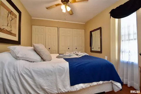 1300 3rd St, Henry, IL 61537 photo 5