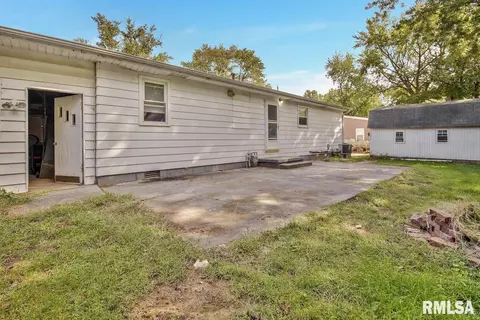 1420 E Beach St, Peoria, IL 61615 photo 15