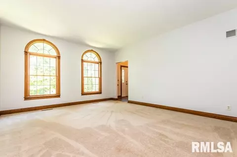 18100 River Rd, Danvers, IL 61732 photo 6