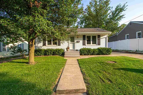 602 Spring St, Washington, IL 61571 photo 1