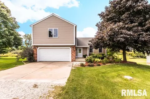214 Elm Cir, Eureka, IL 61530 photo 1