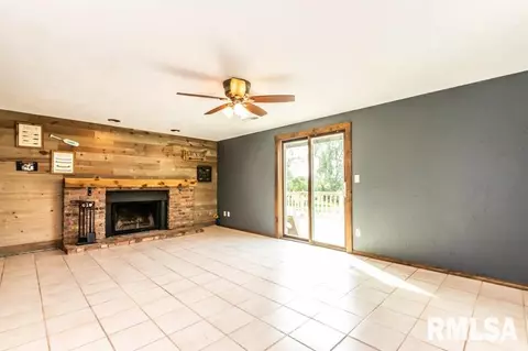 214 Elm Cir, Eureka, IL 61530 photo 17