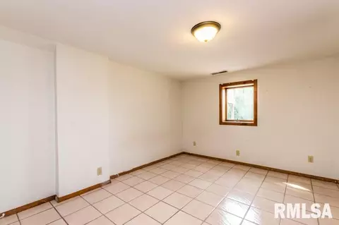 214 Elm Cir, Eureka, IL 61530 photo 36