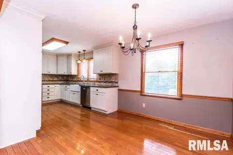 214 Elm Cir, Eureka, IL 61530 photo 14