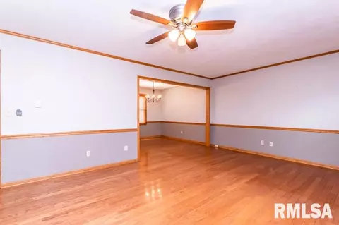 214 Elm Cir, Eureka, IL 61530 photo 7