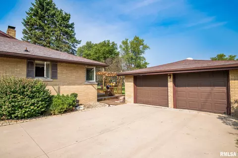 221 E Pine St, Metamora, IL 61548 photo 40