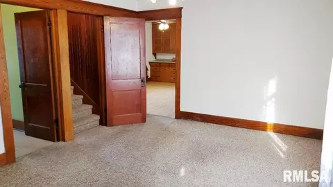 455 S Main St, Canton, IL 61520 photo 11