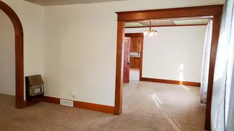 455 S Main St, Canton, IL 61520 photo 4