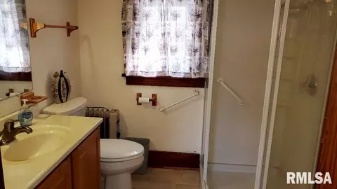 455 S Main St, Canton, IL 61520 photo 15