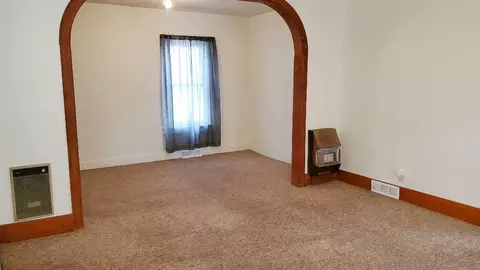 455 S Main St, Canton, IL 61520 photo 6