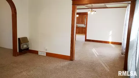 455 S Main St, Canton, IL 61520 photo 7