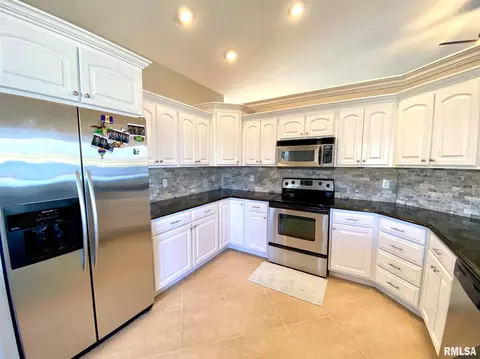 5113 S Cameron Ln, Mapleton, IL 61547 photo 11