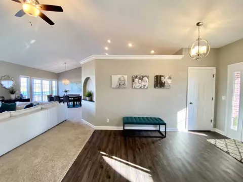 5113 S Cameron Ln, Mapleton, IL 61547 photo 3