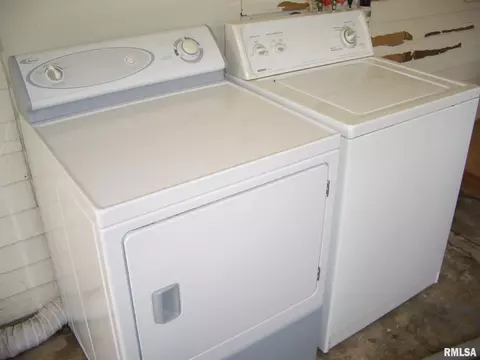 818 N Lafayette St, Macomb, IL 61455 photo 8