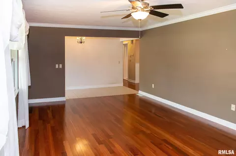 828 E Jackson St, Morton, IL 61550 photo 7