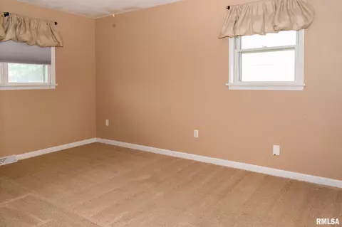 828 E Jackson St, Morton, IL 61550 photo 14