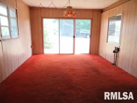 401 W Hill St, Eureka, IL 61530 photo 10