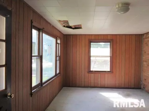 401 W Hill St, Eureka, IL 61530 photo 3