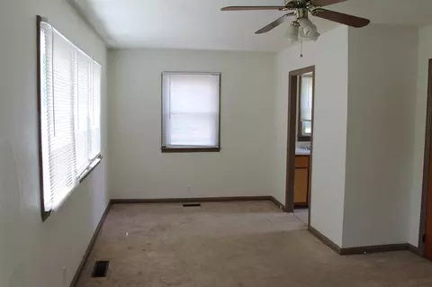 1742 W Jackson St, Macomb, IL 61455 photo 10