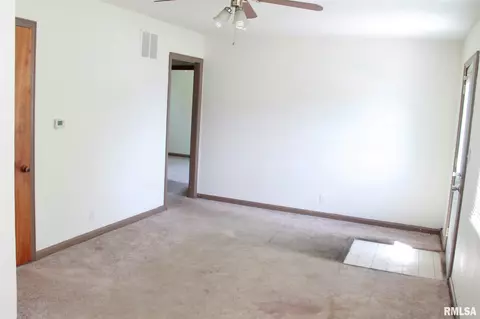 1742 W Jackson St, Macomb, IL 61455 photo 6