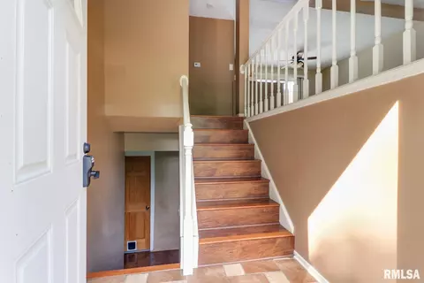 907 Buffalo Run, Danvers, IL 61732 photo 2