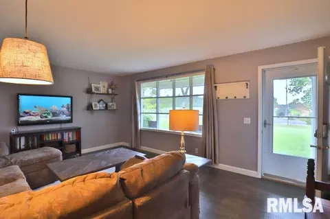 914 Lake Rd, Eureka, IL 61530 photo 8