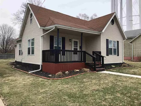 230 E Walker St, Macomb, IL 61455 photo 1