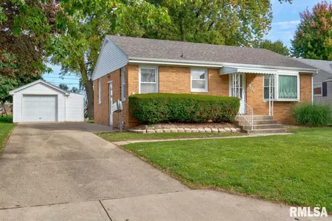 401 E Polk St, Morton, IL 61550 photo 2