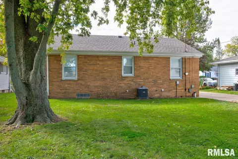 401 E Polk St, Morton, IL 61550 photo 38