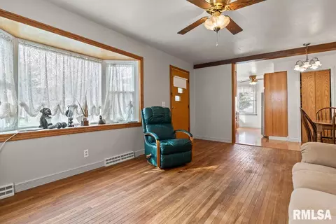 401 E Polk St, Morton, IL 61550 photo 9