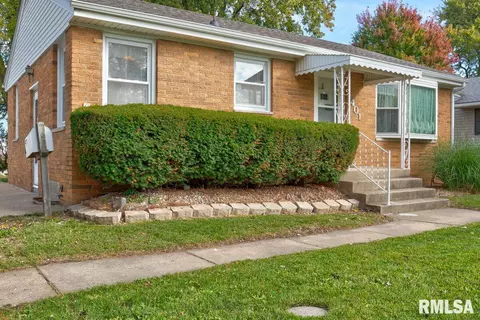 401 E Polk St, Morton, IL 61550 photo 3