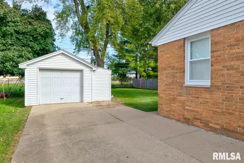 401 E Polk St, Morton, IL 61550 photo 36