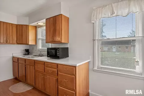401 E Polk St, Morton, IL 61550 photo 17