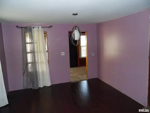204 E 8th St, Glasford, IL 61533 photo 12