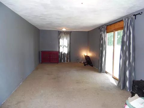 204 E 8th St, Glasford, IL 61533 photo 7