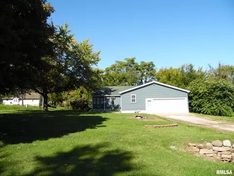 204 E 8th St, Glasford, IL 61533 photo 1