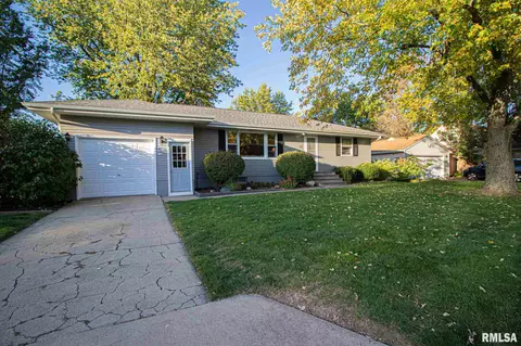 607 E Polk St, Morton, IL 61550 photo 2