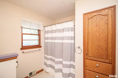 607 E Polk St, Morton, IL 61550 photo 13