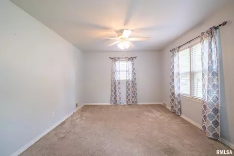 402 Jackson St, Washington, IL 61571 photo 23